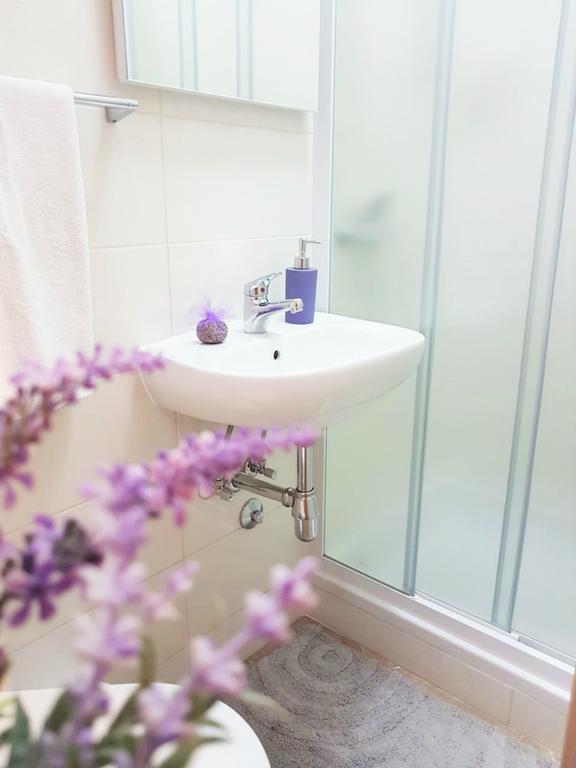 Ivana With Private Bathroom - Center Of