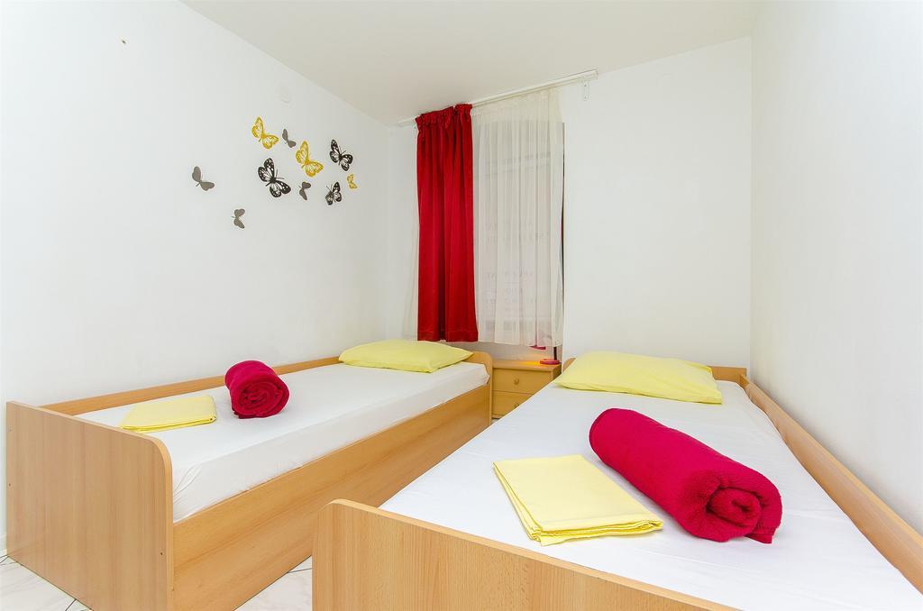 And Old Town Apartment *