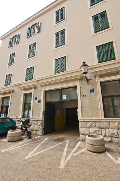 Guest house Laura Lux 4*