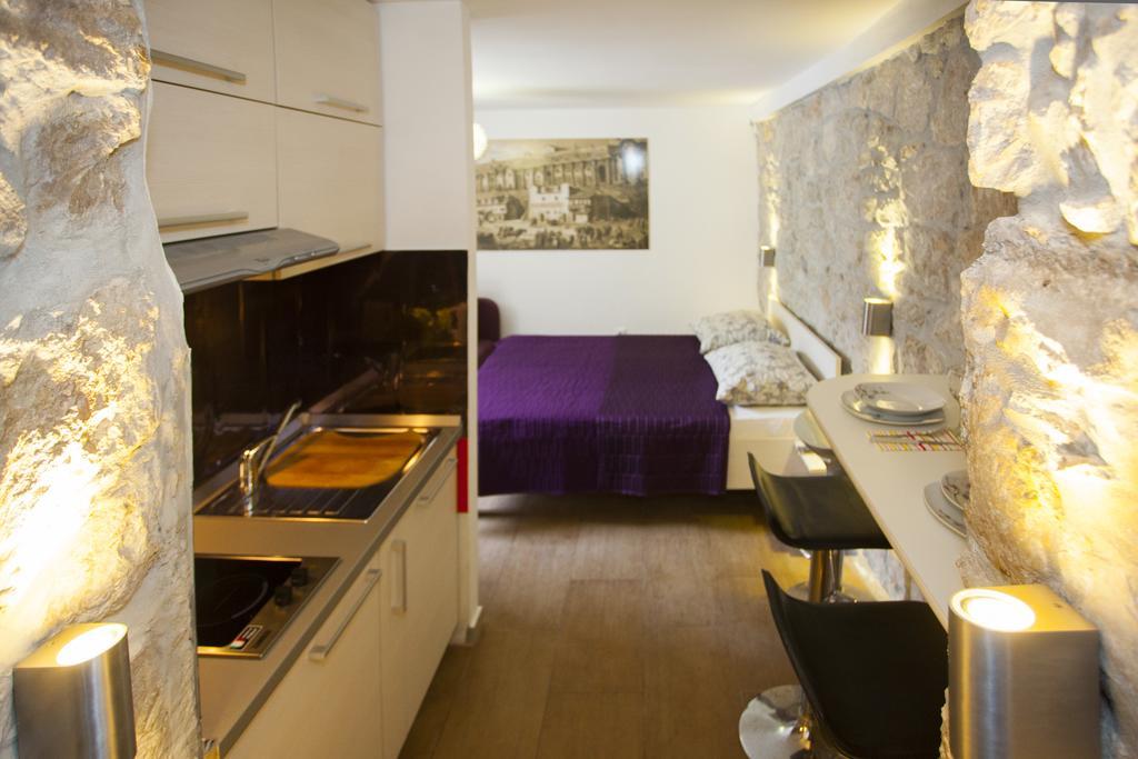 Veli Varos Apartment