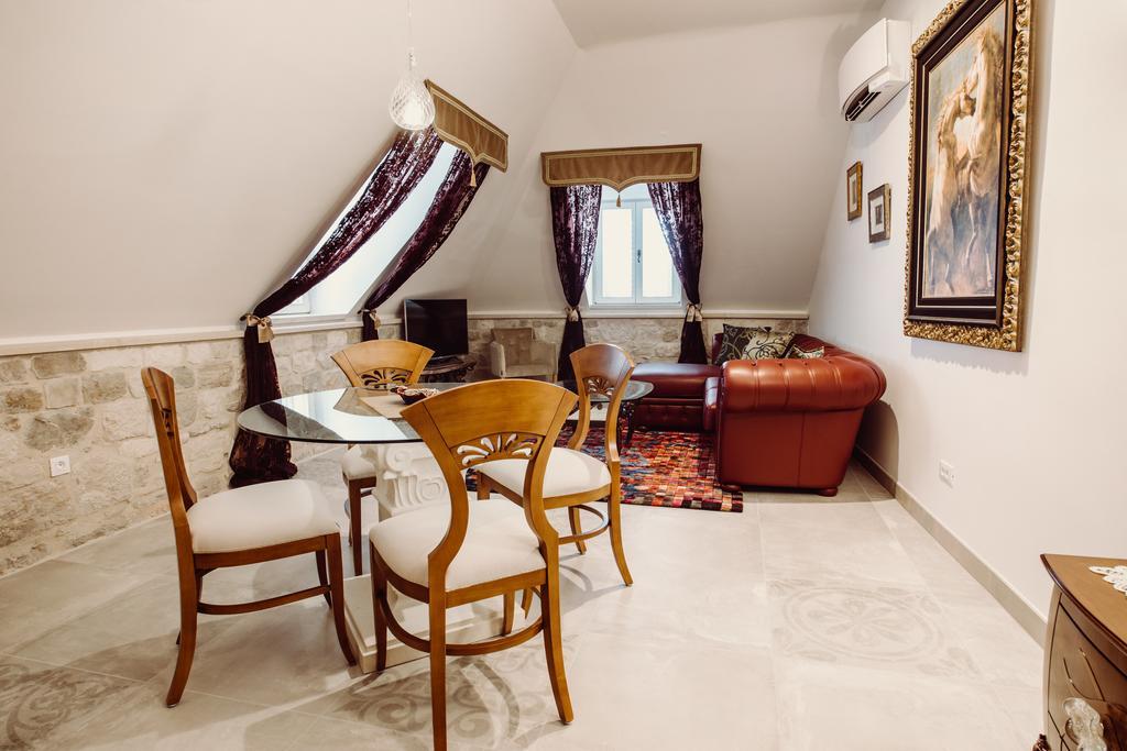 Hotel Nepos