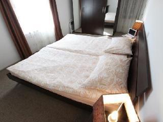 Apartment Veli Varos *