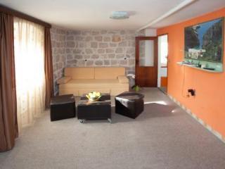 Veli Varos * Split