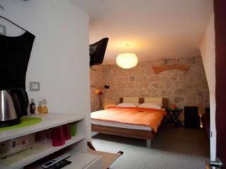 Apartment Veli Varos *