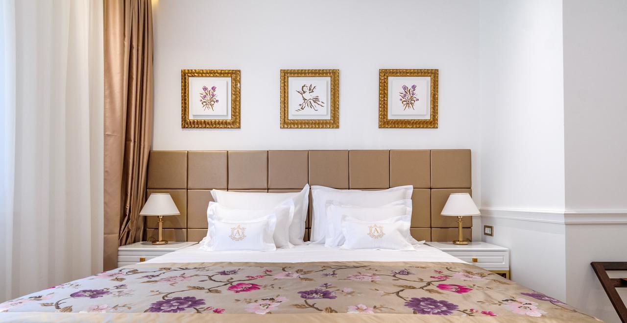 Ann Luxury