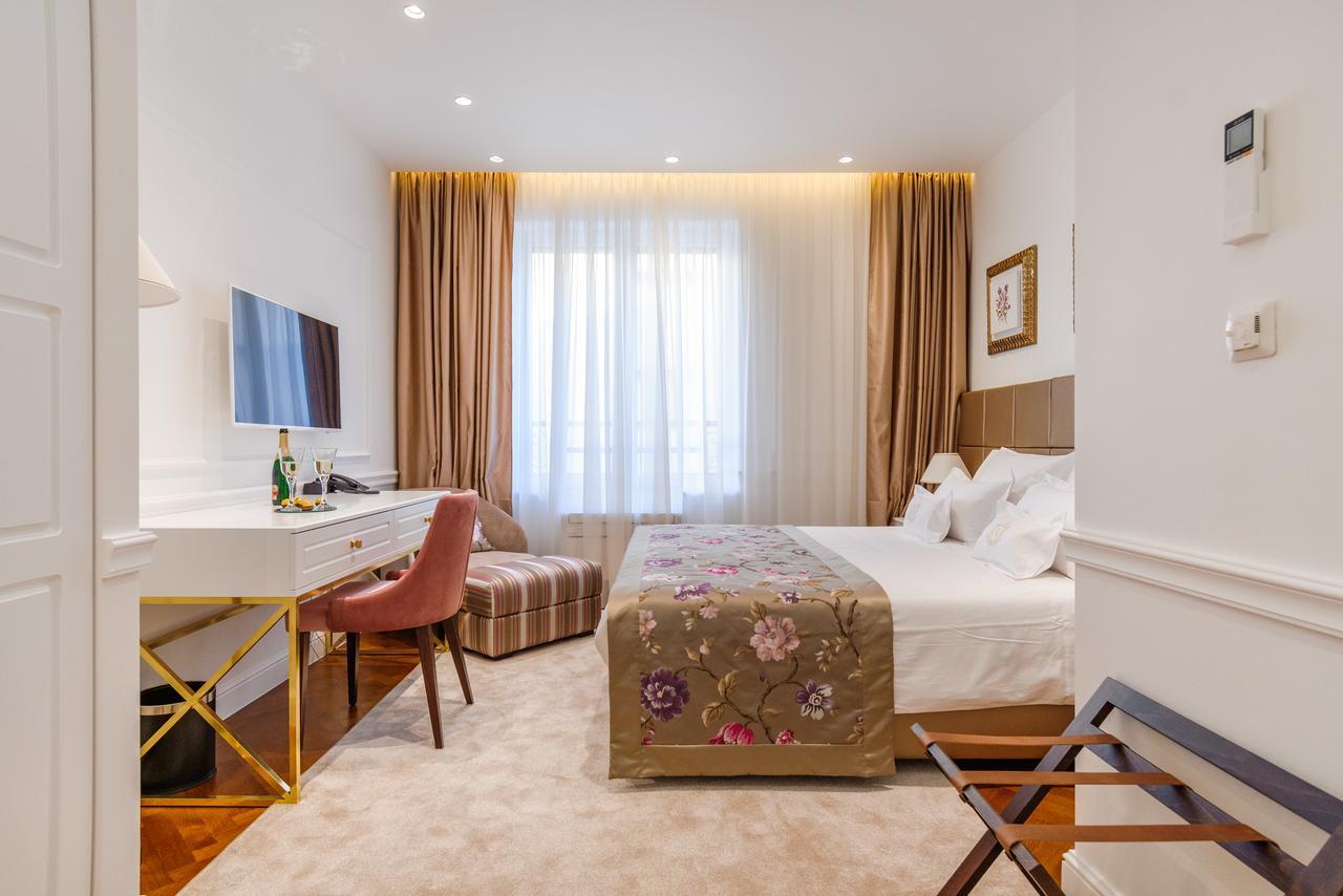Acomodação com café da manhã  Ann Luxury Split