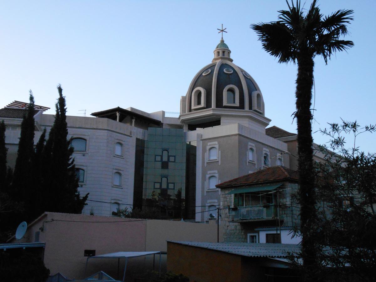 Apartment Ante Split