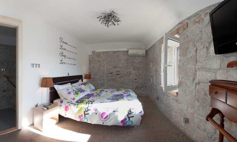 Veli Varos Apartment