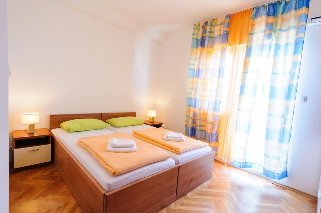 And Iva Apartment