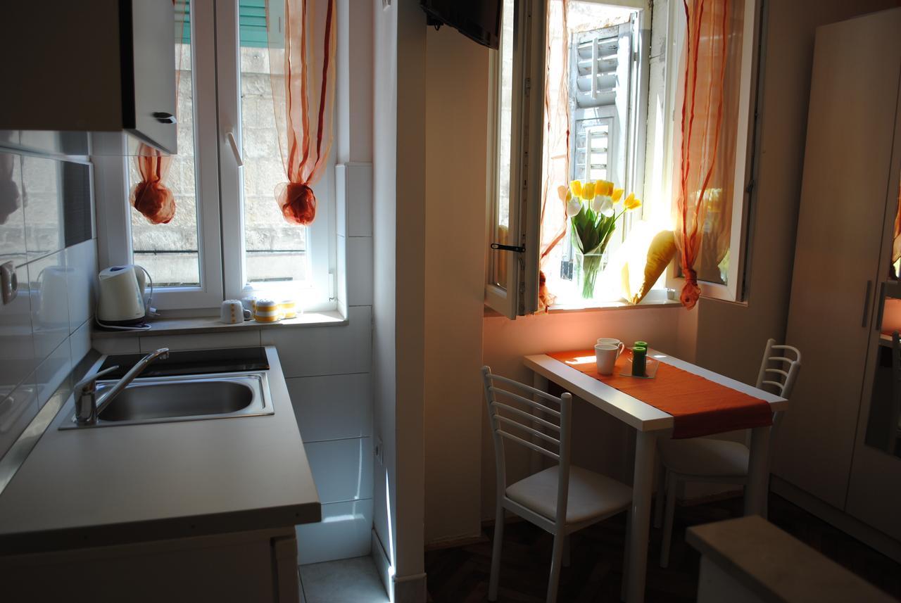 Optimist Split/city Center Apartman *