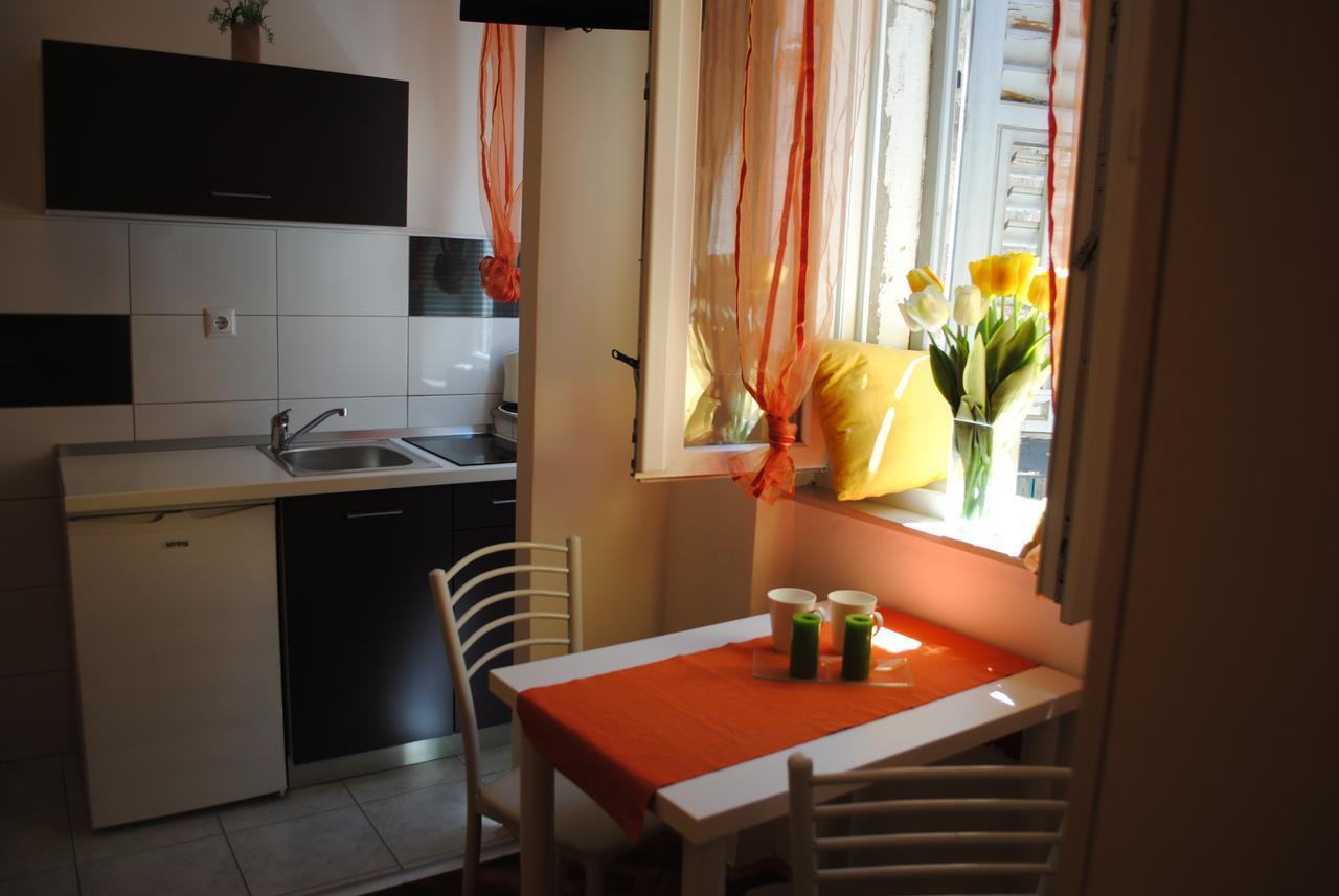 Optimist Split/city Center Apartman *