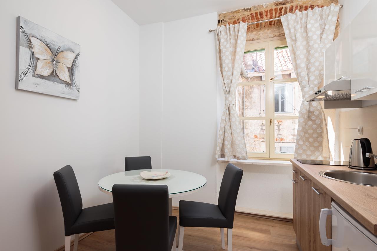 Lux Cindro Studio In Center Apartment