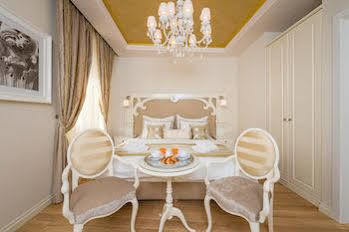 Hotel Piazza Heritage 4*