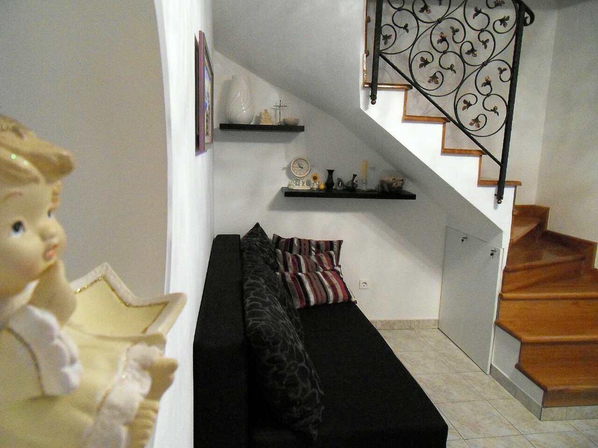 Varos Apartman *