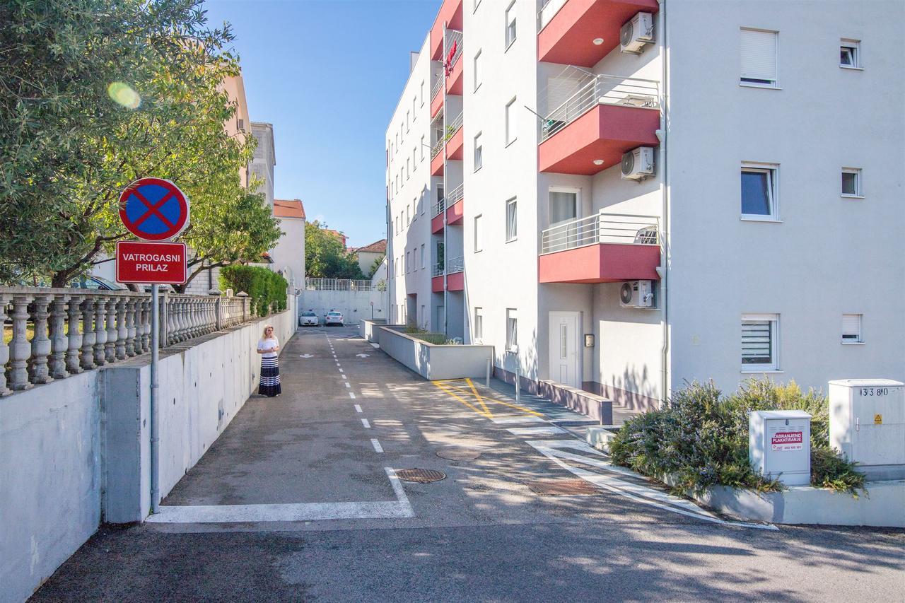 Matmar Apartment Split