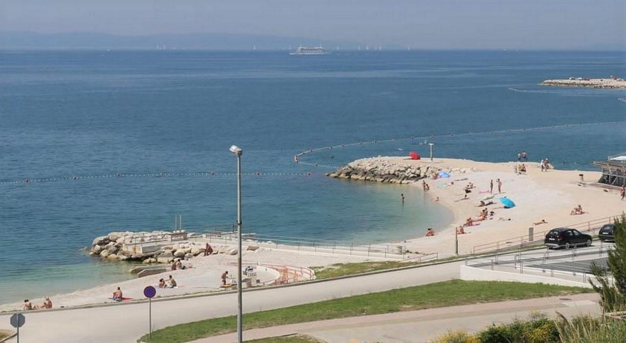 Klara Beach Apartment * Split