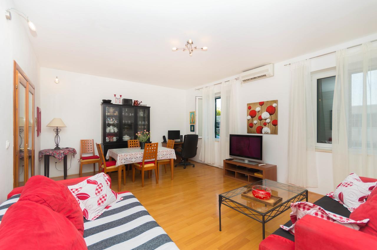 Apartment Apartment Leo *