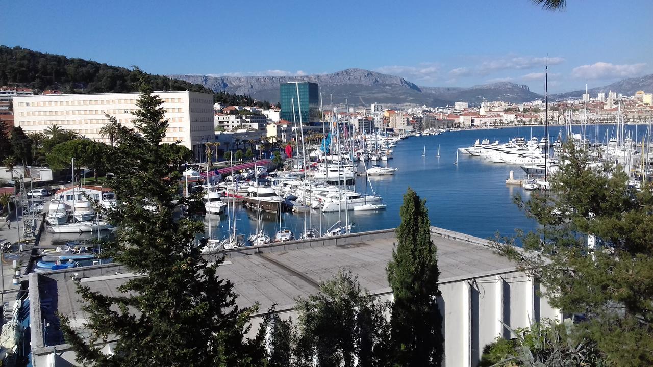 Apartments Crvena Orhideja Apartment Split