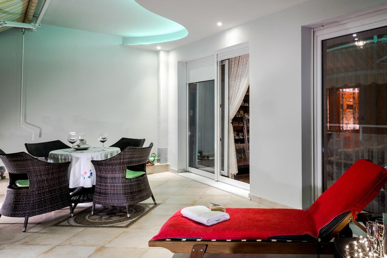 Luxury Seaside Apartment Split