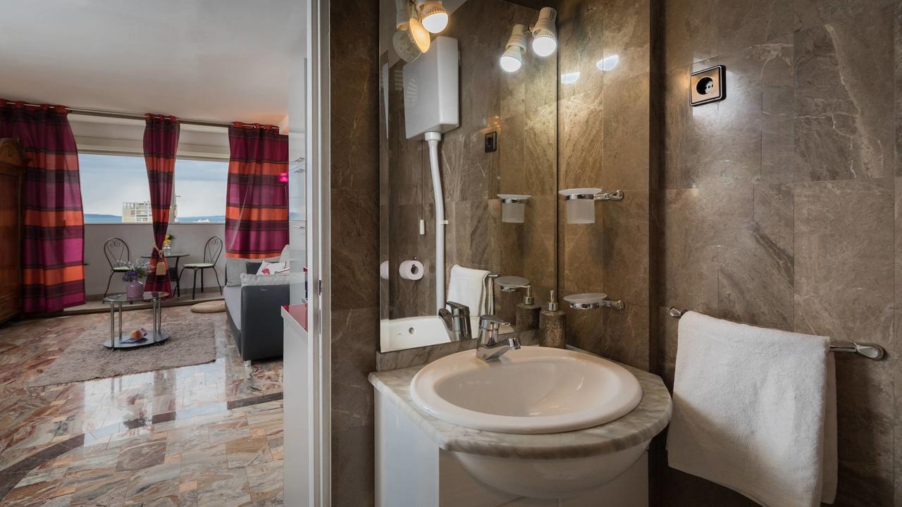 Panoramic City Apartment