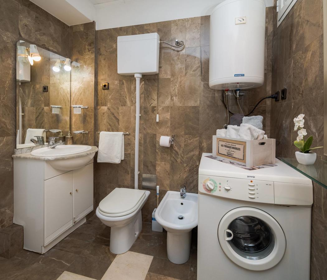 Panoramic City Apartment