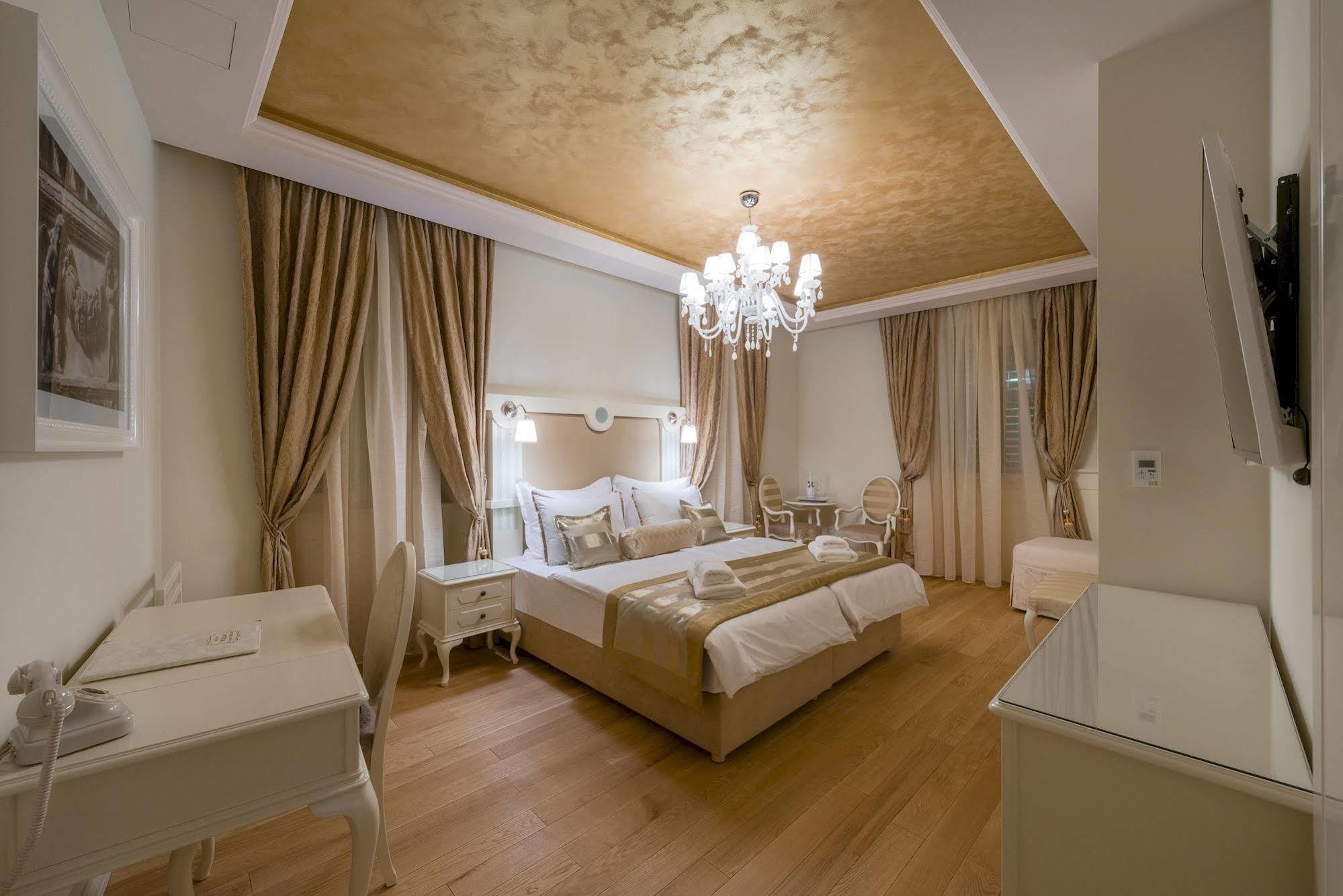 Piazza Heritage Hotel