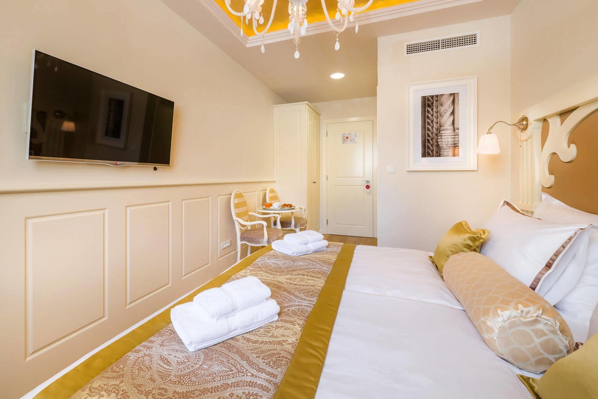 Hotel Piazza Heritage 4*