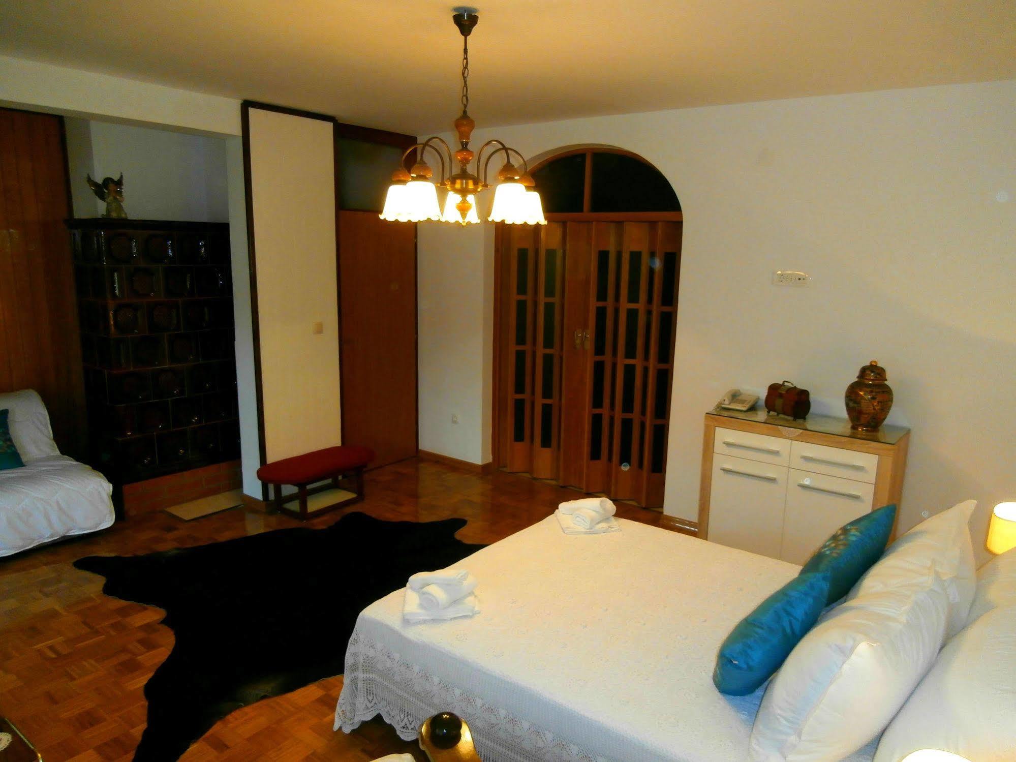 Cordis Apartment