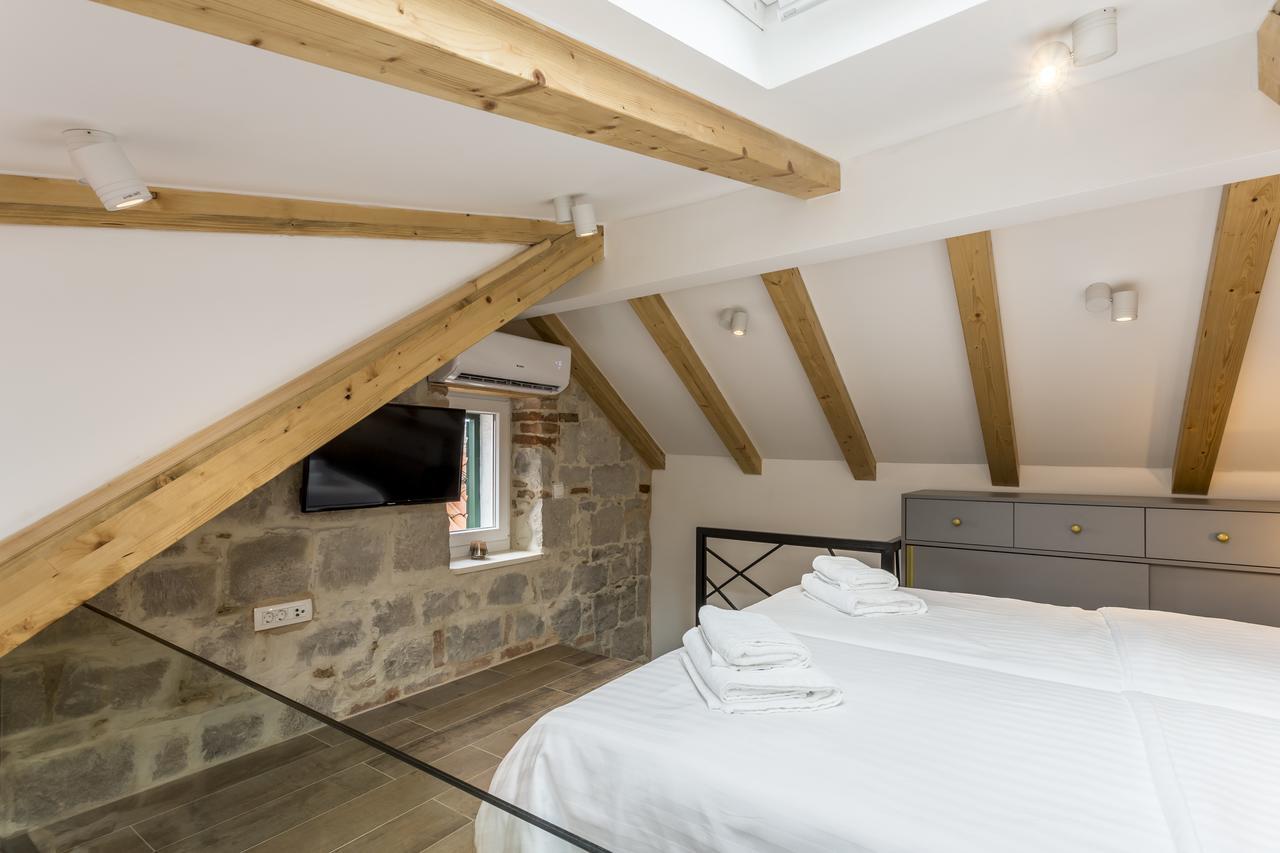 Miara Luxury Split