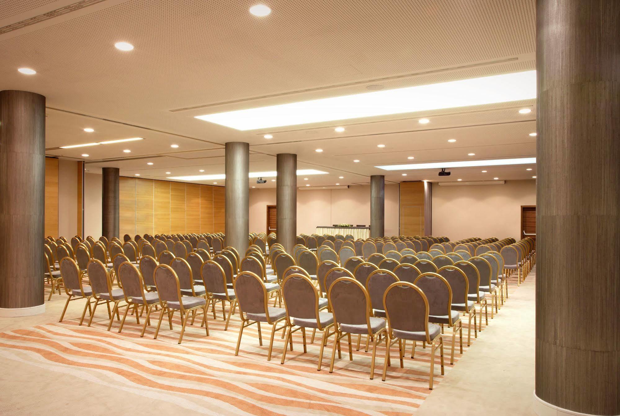 Atrium Hotel 5*