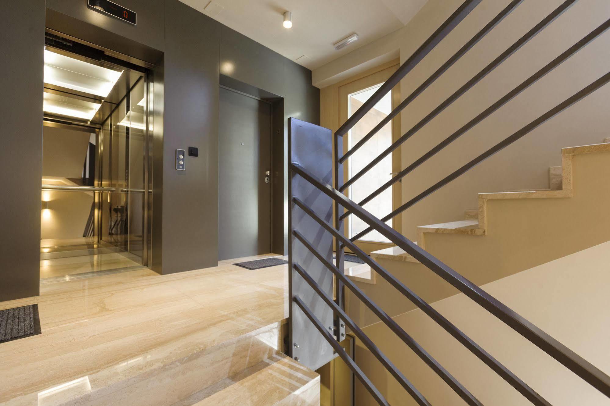 By Vestibul Palace Aparthotel 4*