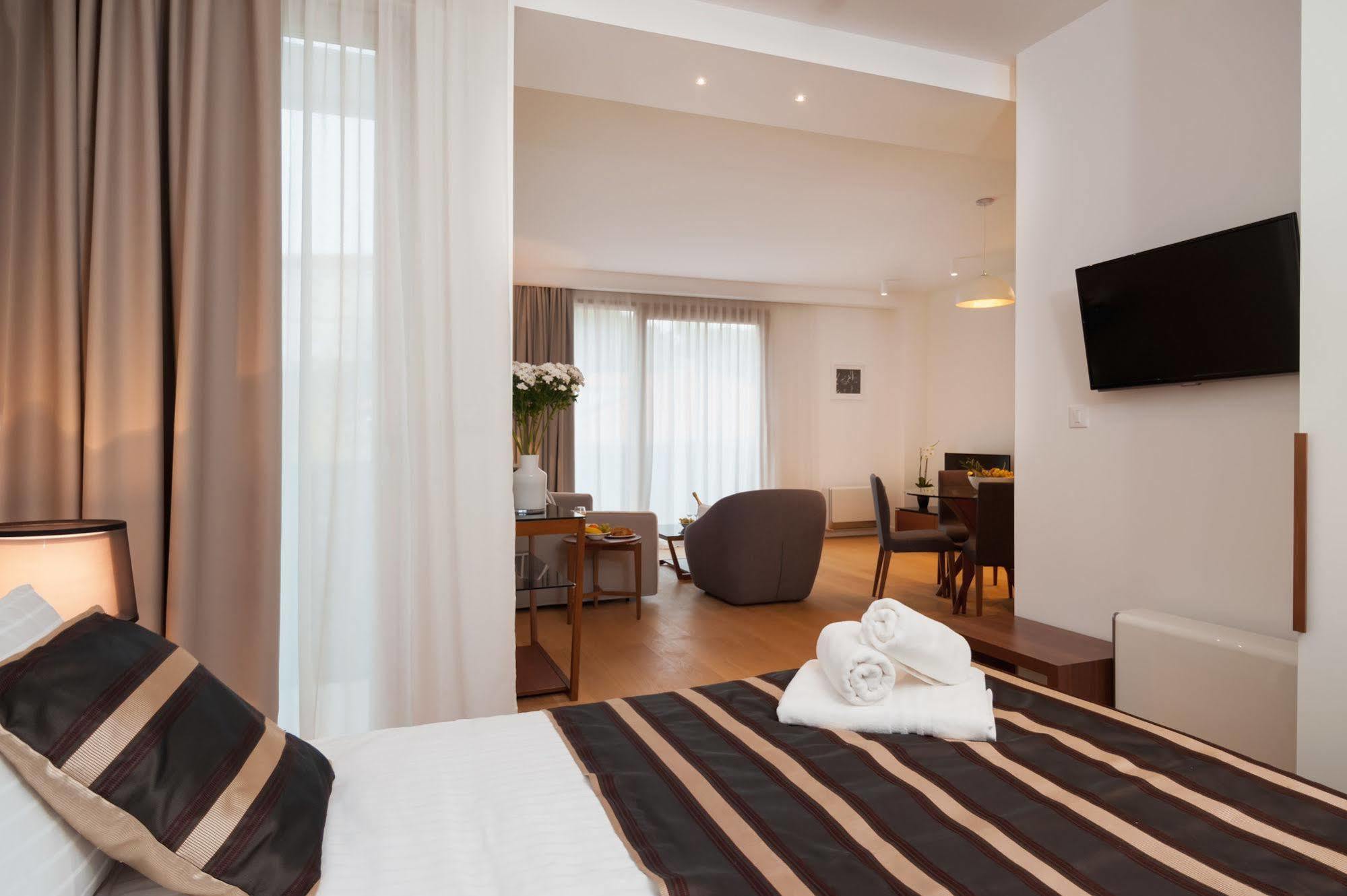 Aparthotel By Vestibul Palace 4*