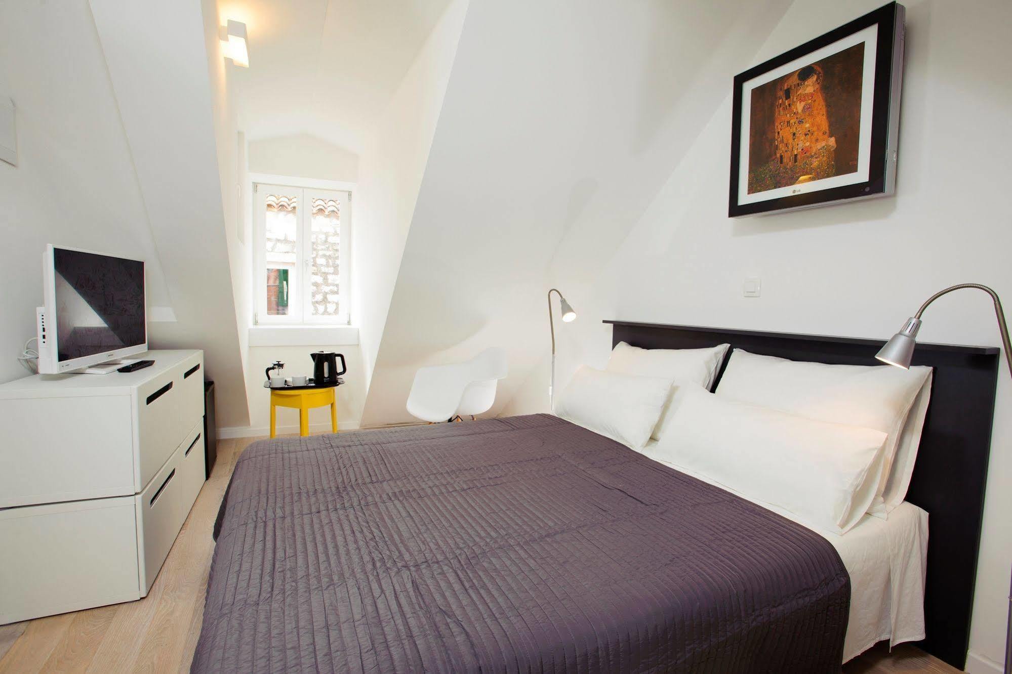 Grgur Ninski Bed & Breakfast 4*