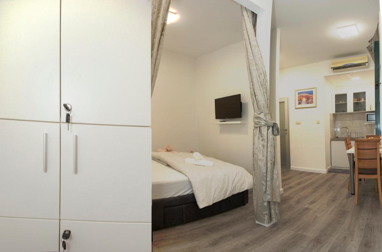 Klara Apartment *
