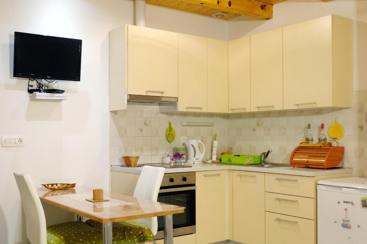 Apartment Ante Split