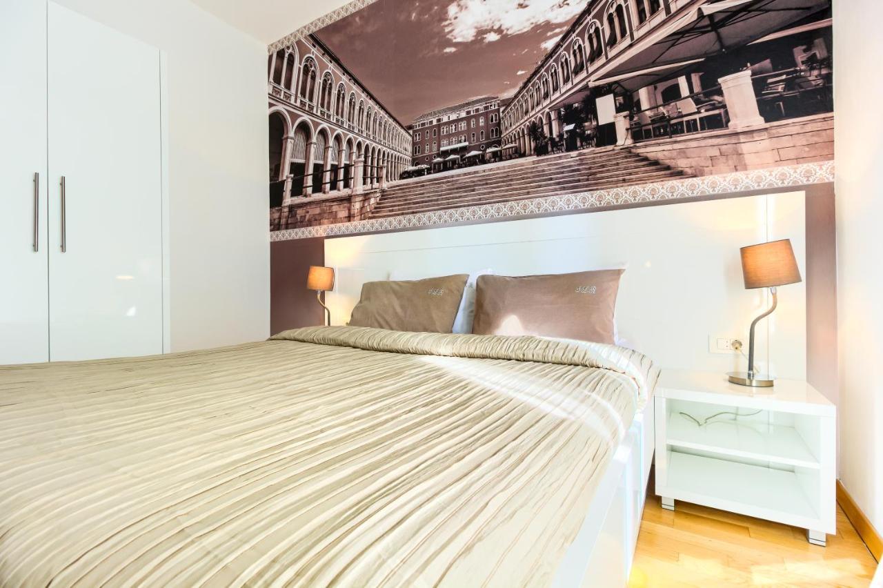 Guest house Urban I****