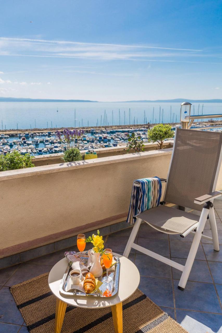Sun Place * Split