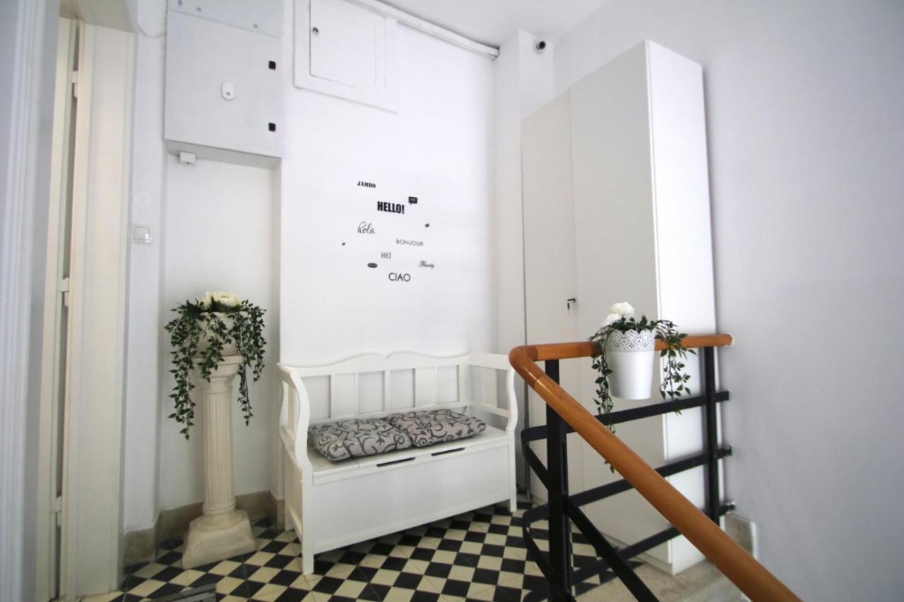 Apartment And Cozy In The Centre Of *
