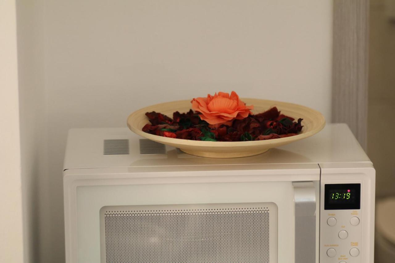 And Cozy In The Centre Of Apartment *