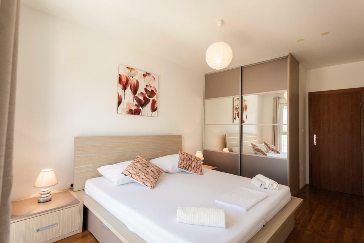 Apartman *