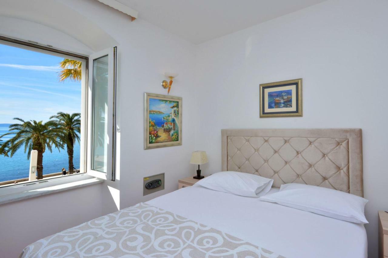 Adriana Hotel 3*