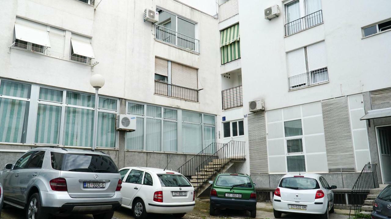 Ursus Apartment Split