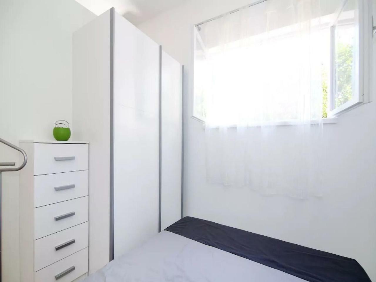 Laka Apartment *