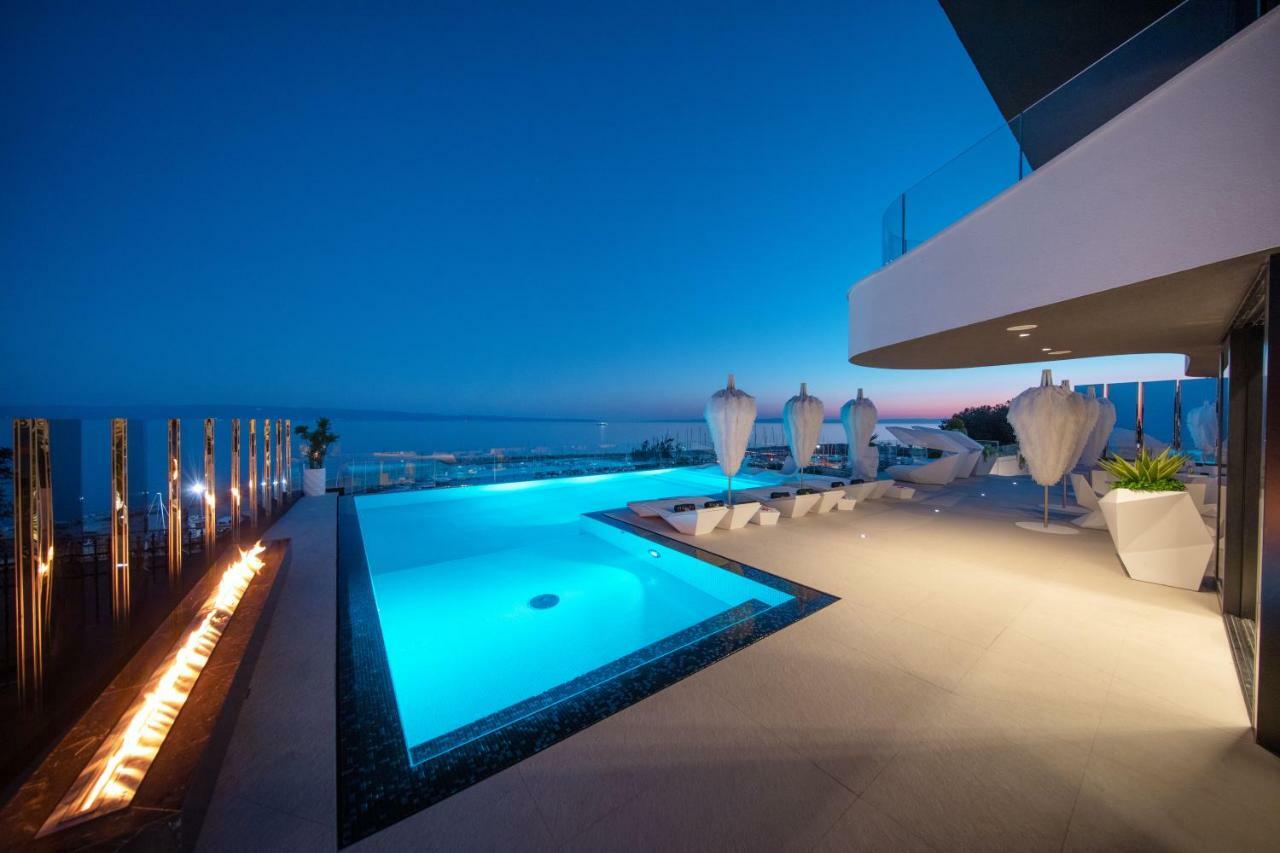 Posh Luxury Split
