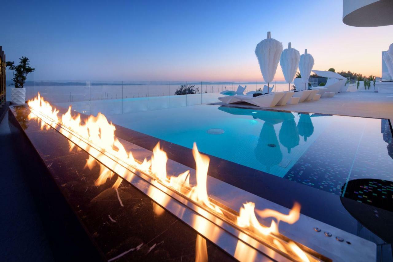 Posh Luxury Split