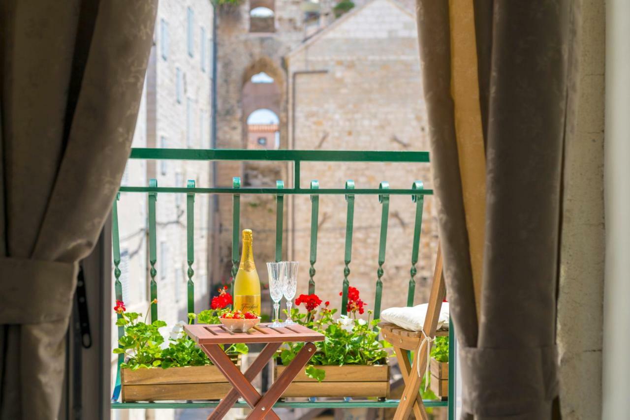 Lux Aurelius In Centre Old Town Guest house 2*