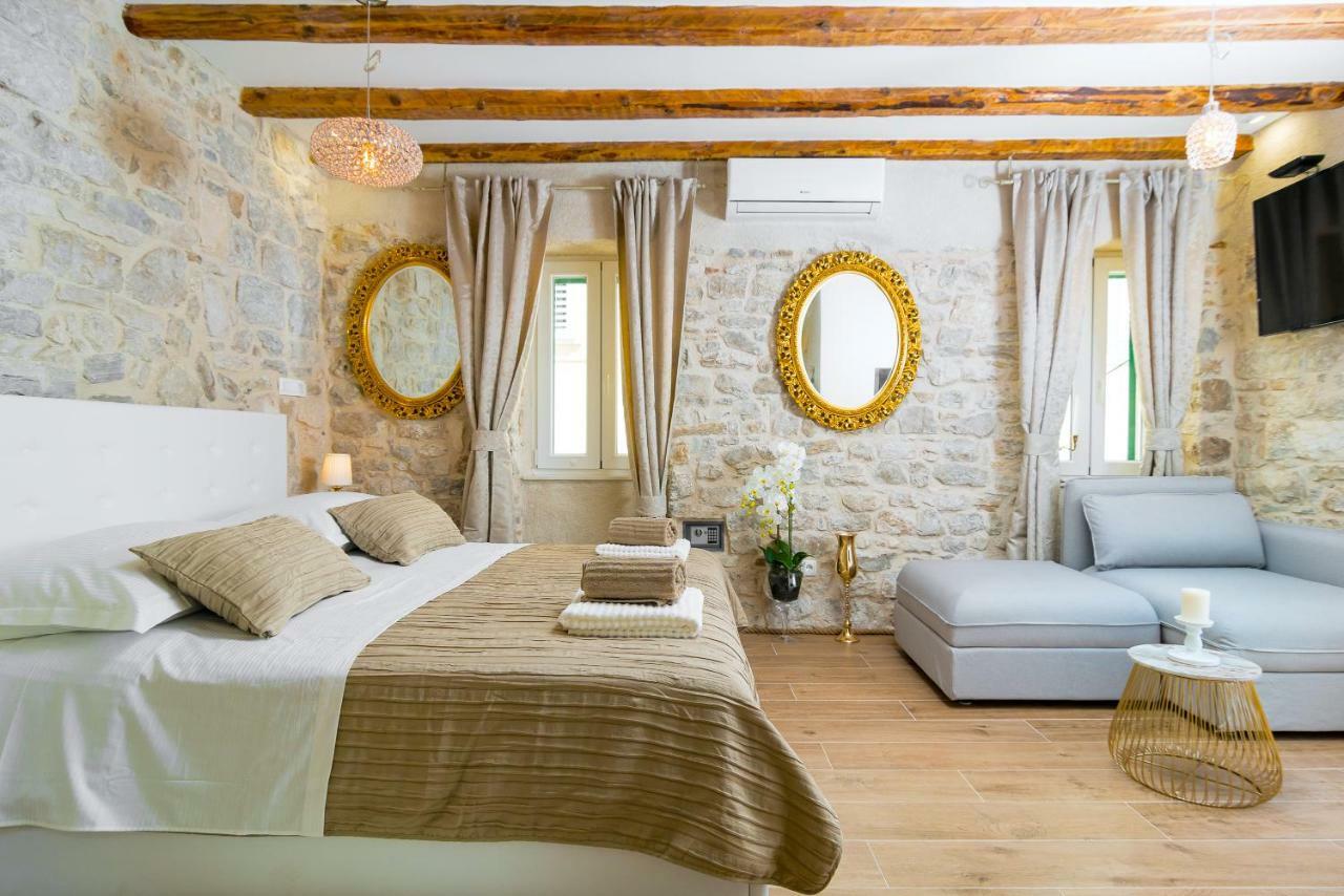 Lux Aurelius In Centre Old Town Guest house