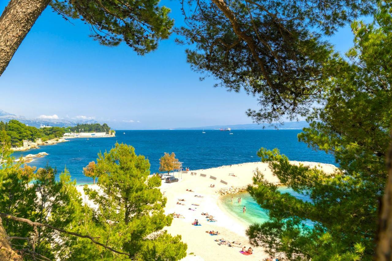 Stunning Kasuni Beach In * Split