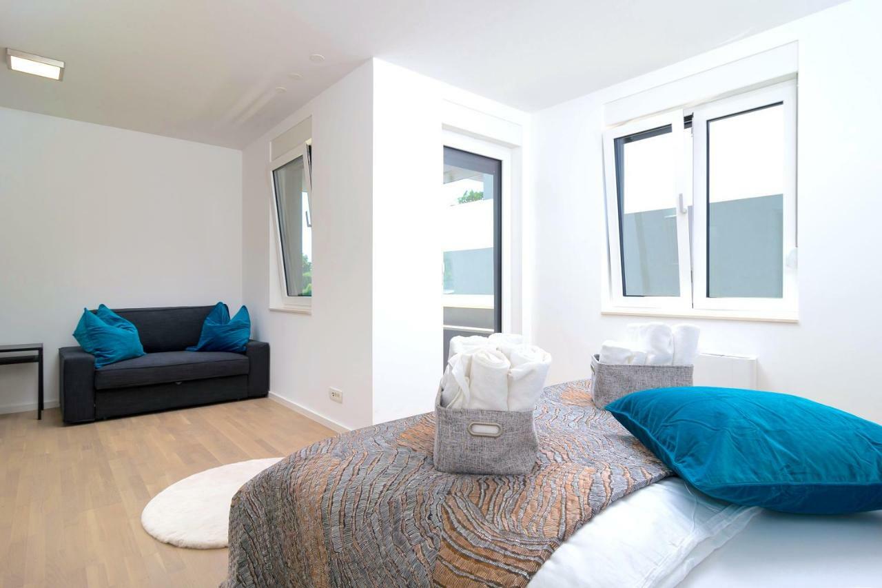 Apartment Stunning Kasuni Beach In Split