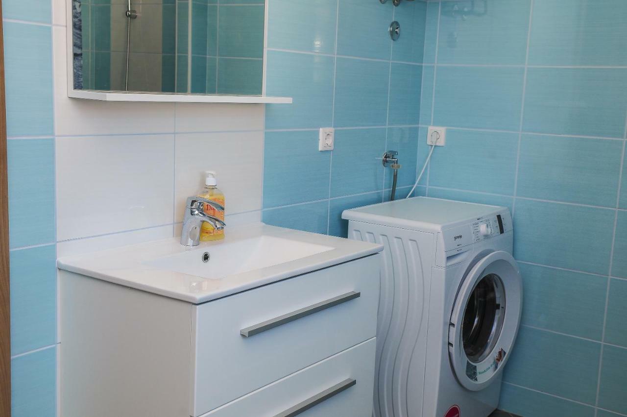 Neva Apartman *